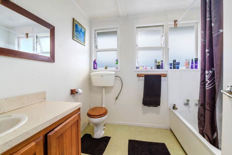 Photo of property in 2 Garnet Place, Pukehangi, Rotorua, 3015