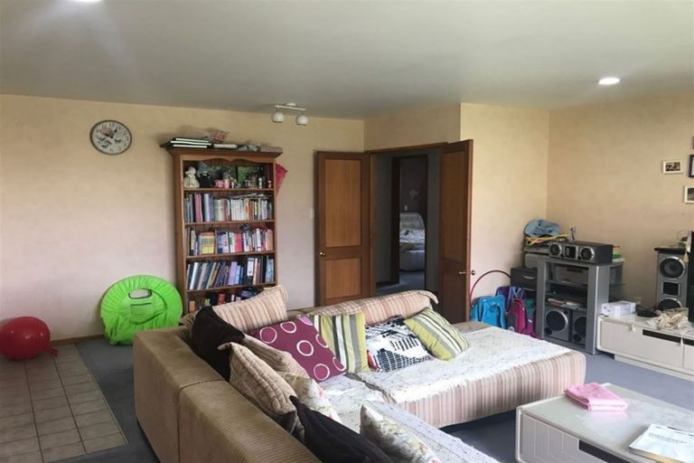 Photo of property in 13 Arkwright Place, Halswell, Christchurch, 8025