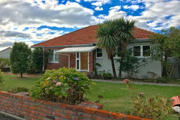 Photo of property in 21 Rangiora Avenue, Roslyn, Palmerston North, 4414