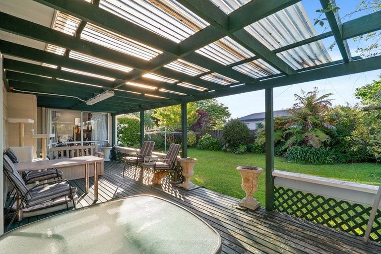 Photo of property in 2/114 Clevedon Road, Papakura, 2110
