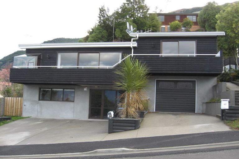 Photo of property in 20 Greenstone Place, Fernhill, Queenstown, 9300