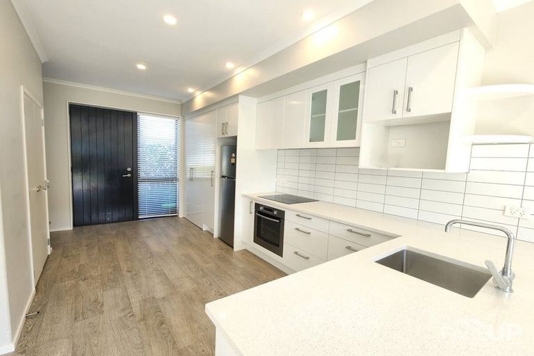 Photo of property in 21 Kanuka Road, Hobsonville, Auckland, 0616