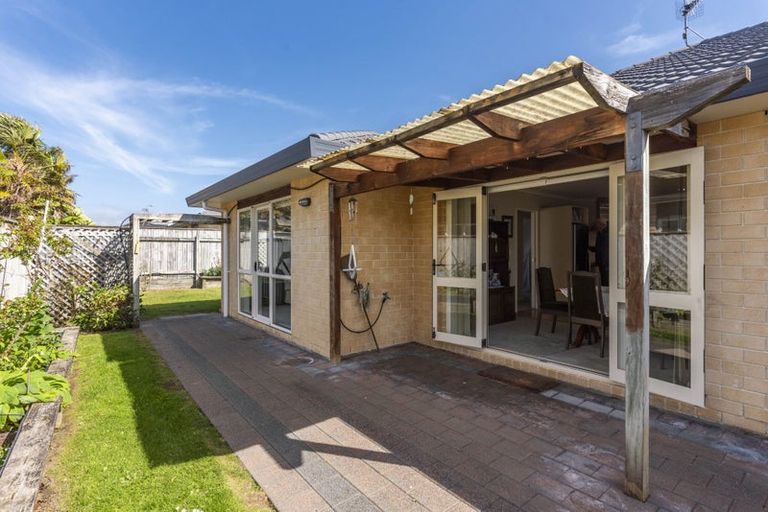 Photo of property in 84 Regent Drive, Paraparaumu Beach, Paraparaumu, 5032