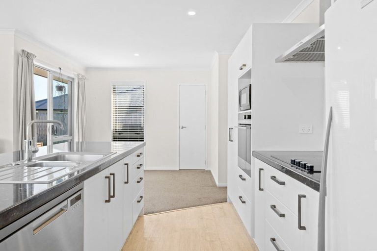 Photo of property in 10 Kanapa Close, Papamoa, 3118