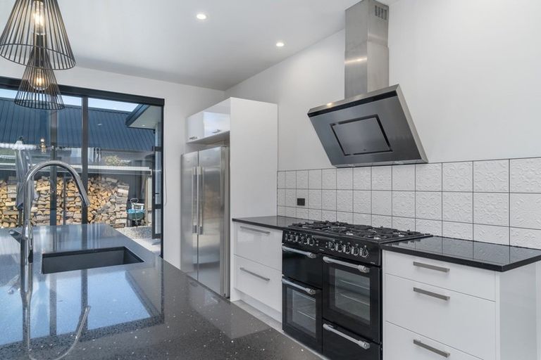 Photo of property in 11 Little Maude Drive, Lake Hawea, Wanaka, 9382