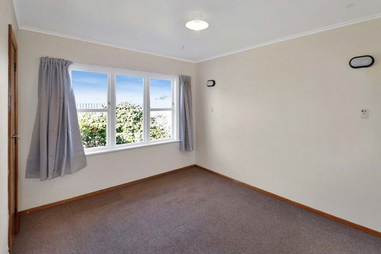 Photo of property in 18 Arapiko Street, Johnsonville, Wellington, 6037