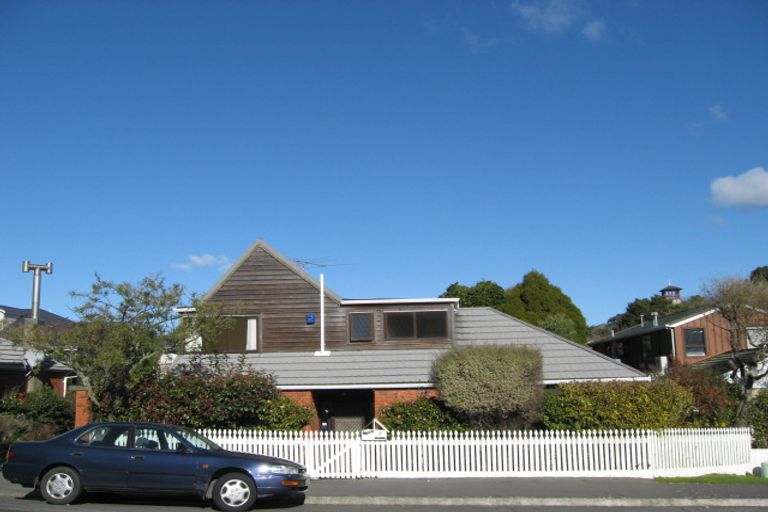 Photo of property in 1 Friend Street, Karori, Wellington, 6012