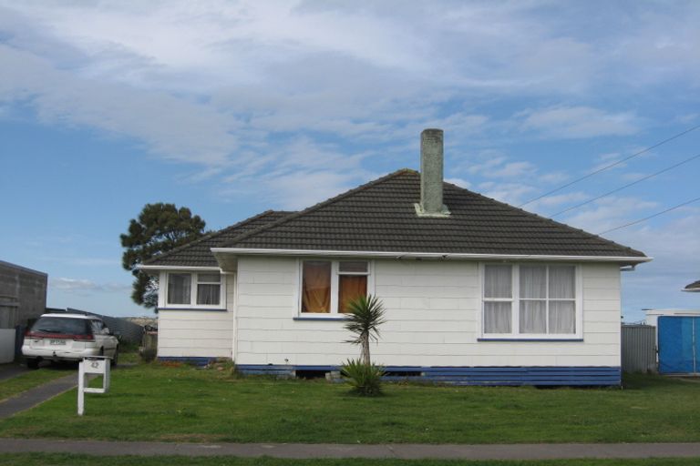 Photo of property in 42 Matipo Street, Castlecliff, Whanganui, 4501