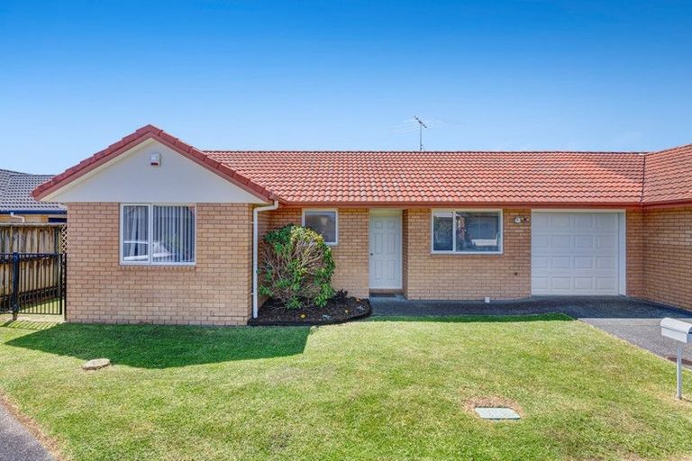 Photo of property in 8/262 Centreway Road, Orewa, 0931