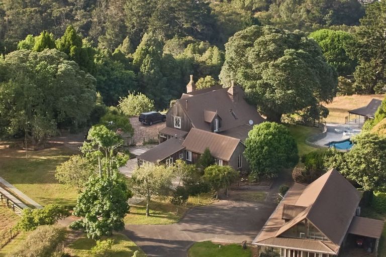 Photo of property in 44 Attwood Road, Paremoremo, Auckland, 0632