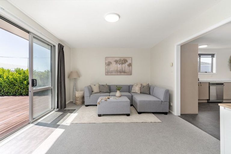 Photo of property in 379 Yaldhurst Road, Russley, Christchurch, 8042