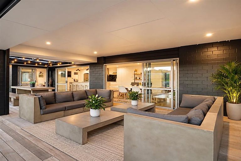 Photo of property in 583 State Highway 16, Kumeu, 0891
