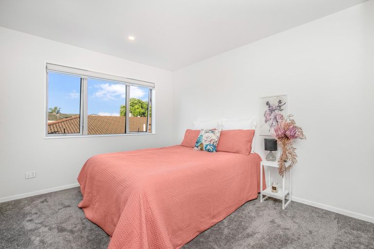 Photo of property in 245a Hobsonville Road, Hobsonville, Auckland, 0618