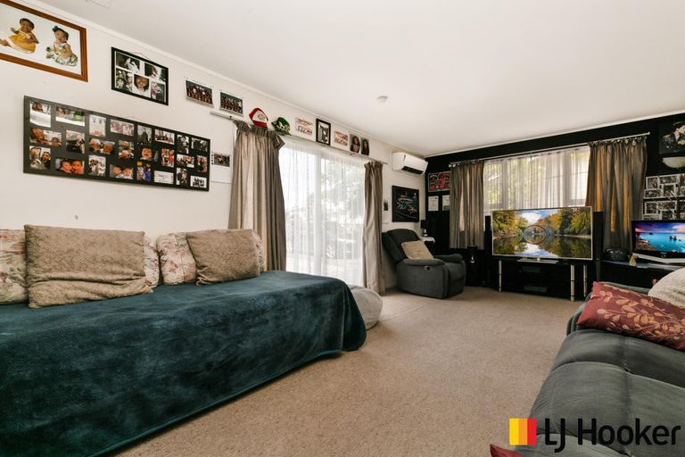 Photo of property in 25 Astor Place, Manurewa, Auckland, 2102