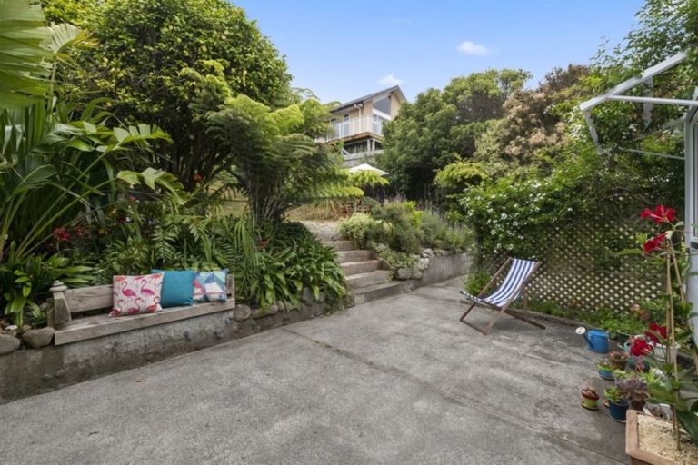 Photo of property in 89 Taylor Terrace, Tawa, Wellington, 5028