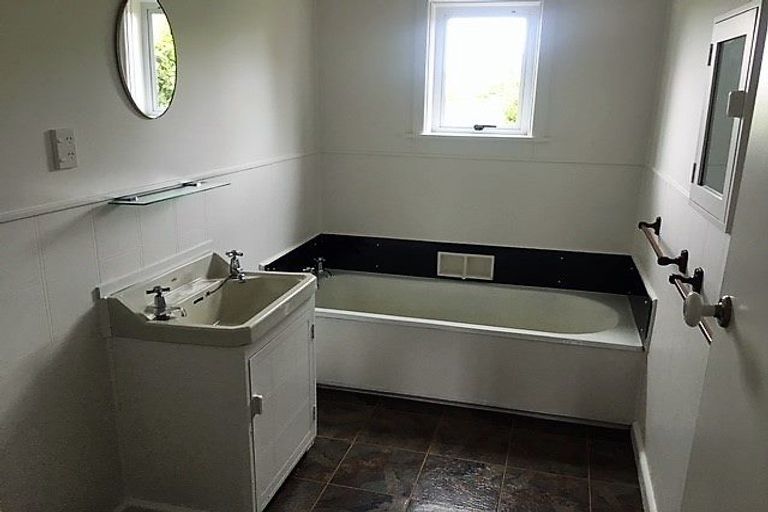 Photo of property in 43 Crosses Road, Havelock North, Hastings, 4172