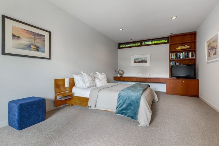 Photo of property in 20 Oscar Road, Greenhithe, Auckland, 0632