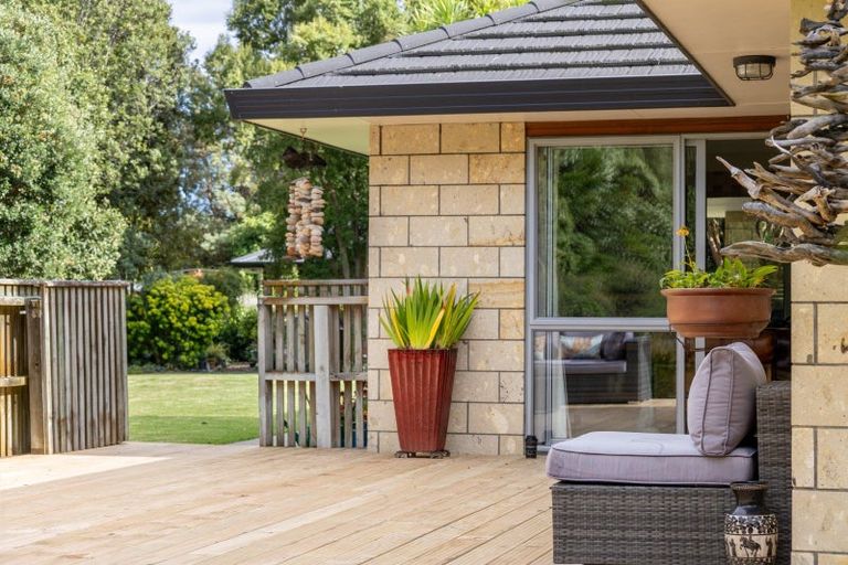 Photo of property in 11 Celtic Way, Paraparaumu, 5032