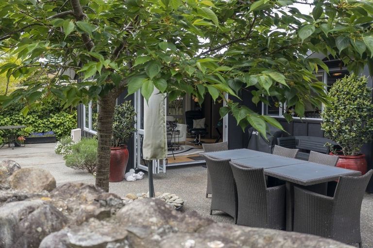 Photo of property in 8 River Glade, Waikanae, 5036