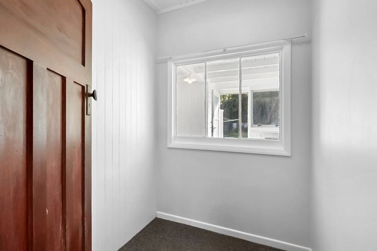 Photo of property in 3 Shortland Street, Lower Vogeltown, New Plymouth, 4310