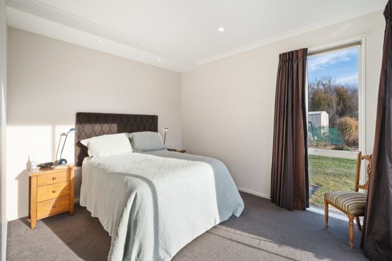 Photo of property in 14 Riverside Way, Amberley, 7410