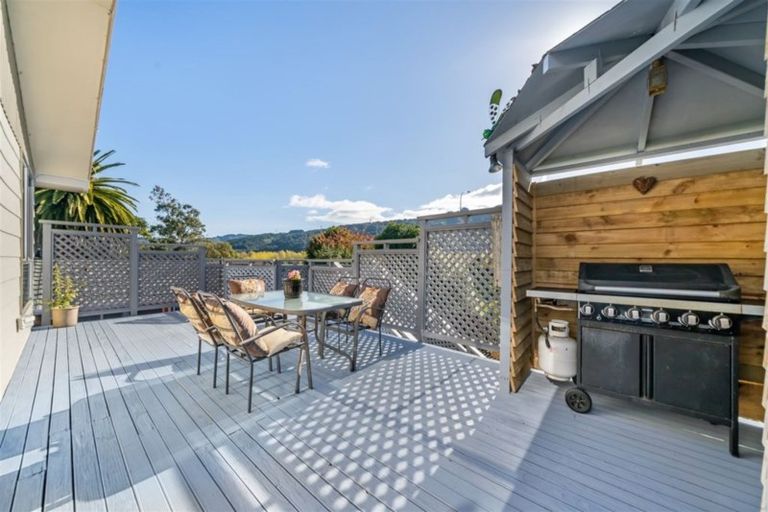 Photo of property in 35 Clouston Park Road, Clouston Park, Upper Hutt, 5018