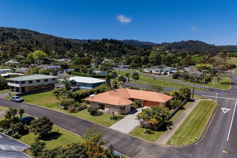 Photo of property in 20 Kauri Grove, Coromandel, 3506