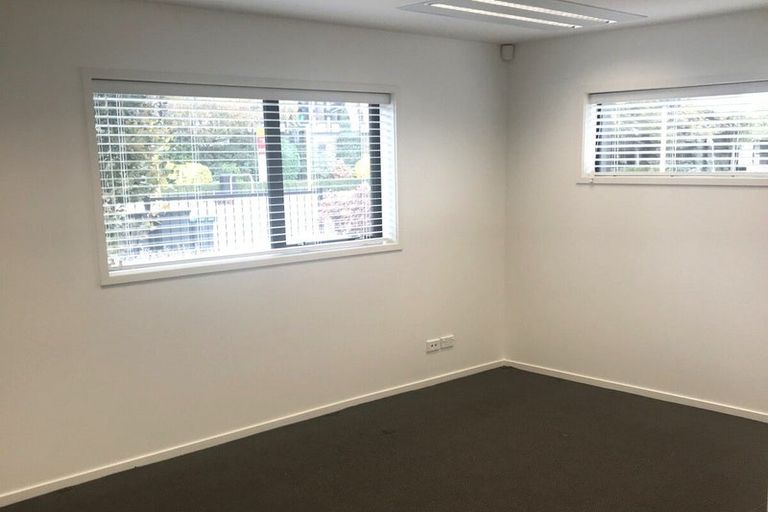 Photo of property in 99 Papanui Road, Merivale, Christchurch, 8014