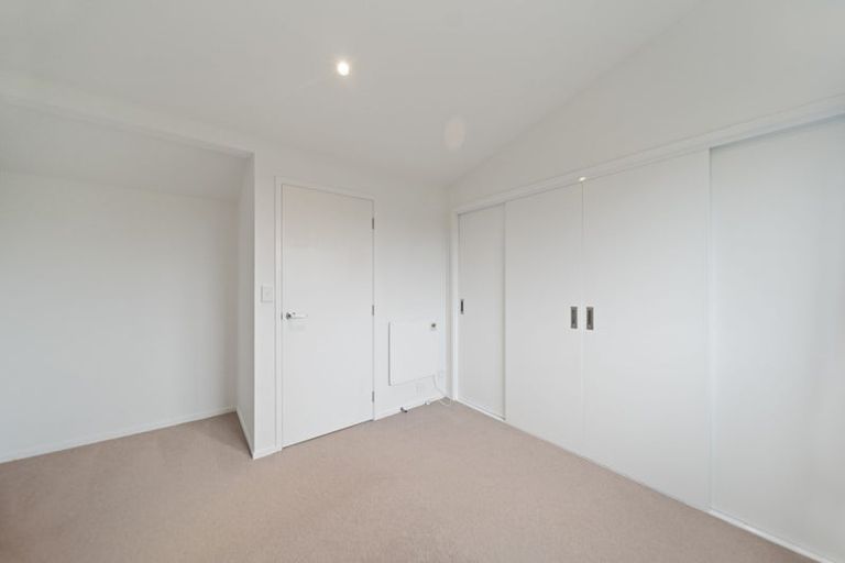 Photo of property in 14 Rara Lane, Manukau, Auckland, 2104
