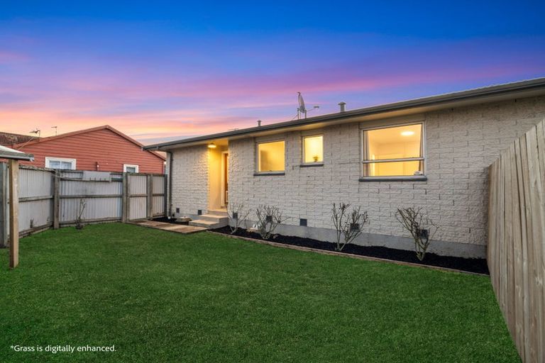 Photo of property in 2/110 Barbour Street, Waltham, Christchurch, 8011