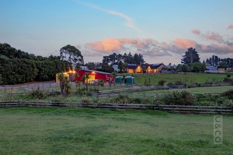 Photo of property in 17 Deacon Road, Riverhead, Kumeu, 0892