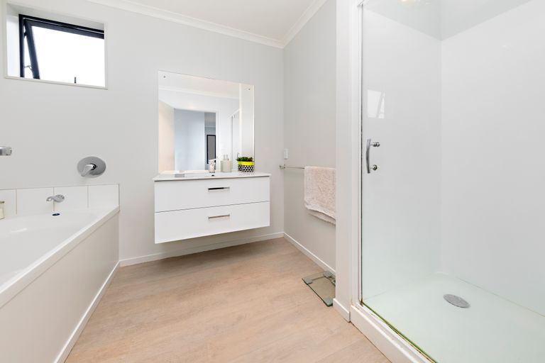 Photo of property in 6 Kohi Kai Place, Weymouth, Auckland, 2103