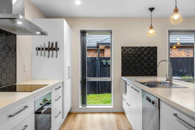 Photo of property in 9 Puaka Street, Pegasus, 7612
