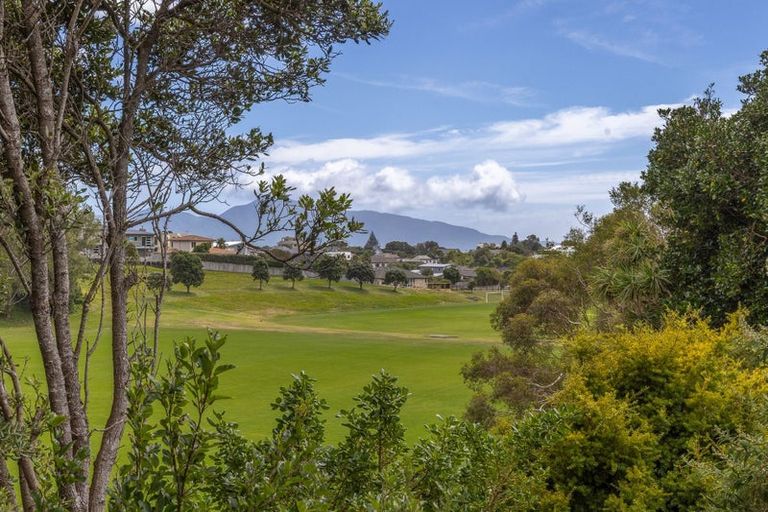 Photo of property in 5 Miro Road, Raumati South, Paraparaumu, 5032