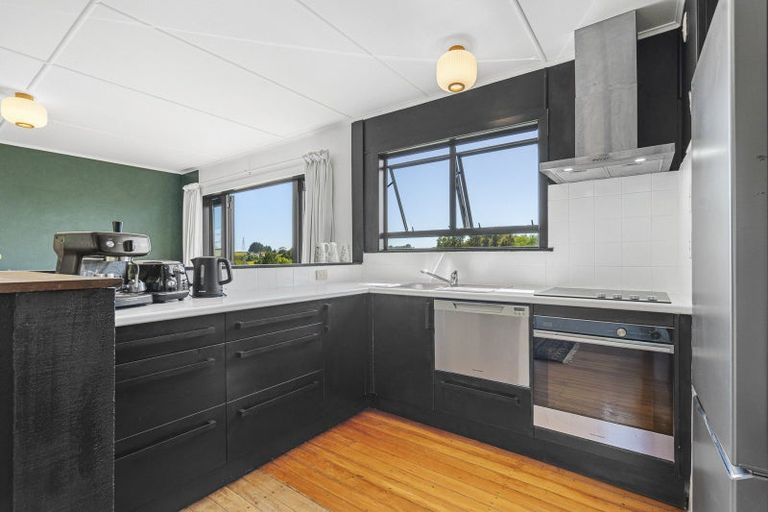 Photo of property in 70 Saxton Road, Upper Vogeltown, New Plymouth, 4371
