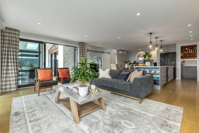 Photo of property in 14 Rotorua Grove, Aotea, Porirua, 5024