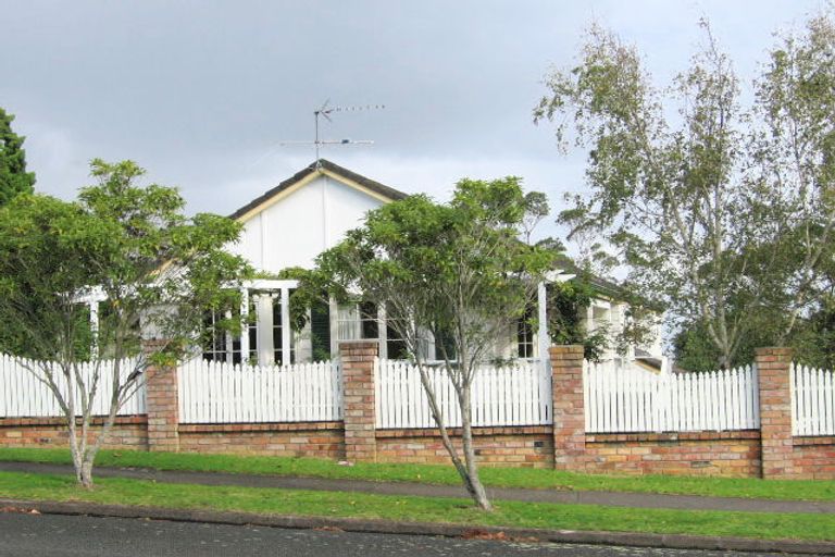 Photo of property in 4 Palmyra Way, Half Moon Bay, Auckland, 2012