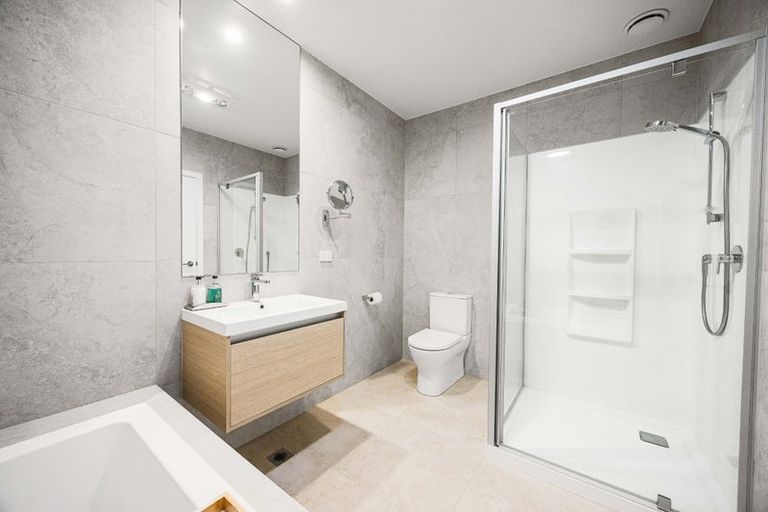 Photo of property in 7 Oyster Drive, Whenuapai, Auckland, 0618