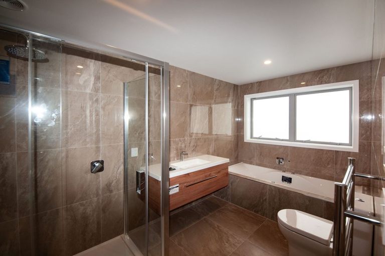 Photo of property in 166 Amesbury Drive, Churton Park, Wellington, 6037