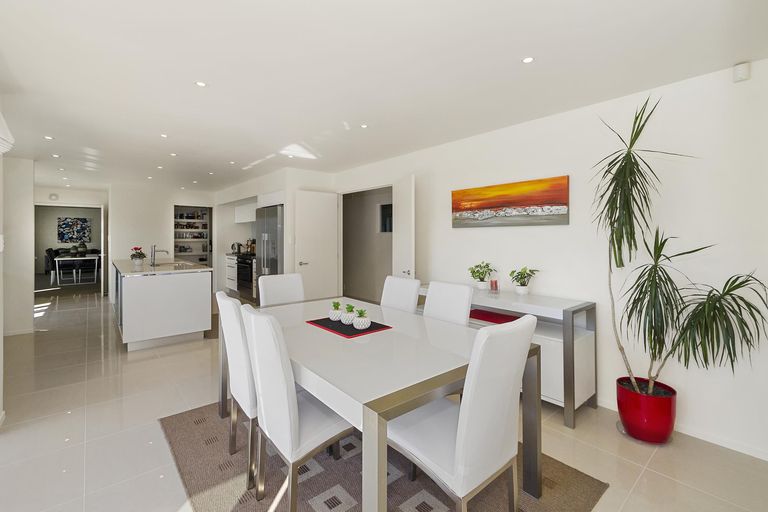 Property details for 15 Old Coach Way, Ramarama, Drury, 2579