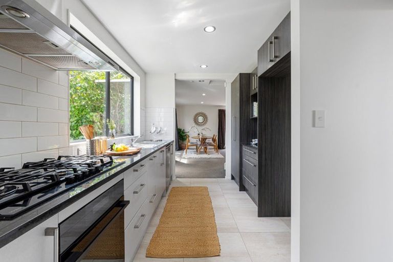 Photo of property in 14 Windfola Parkway, Takanini, 2112