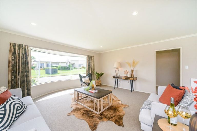 Photo of property in 2 Varsity Heights, Fitzherbert, Palmerston North, 4410