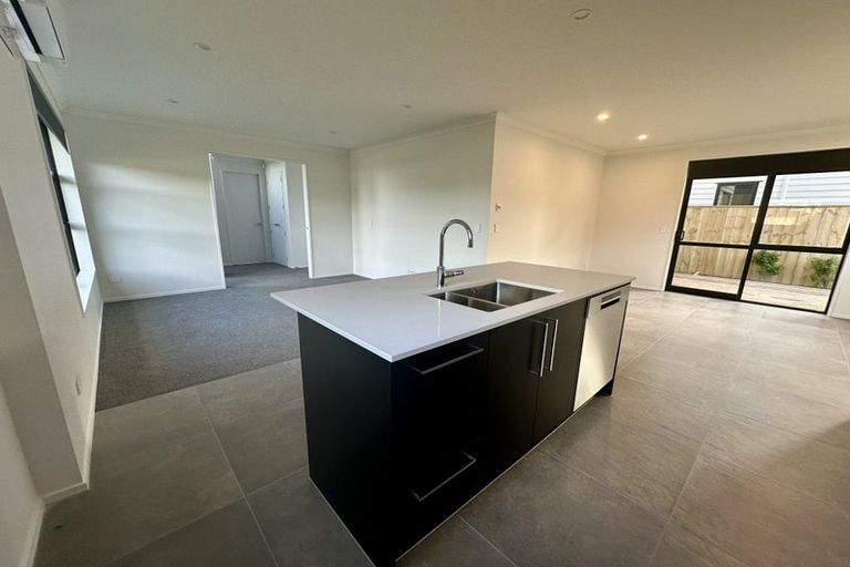 Photo of property in 6c Jern Place, Eastern Beach, Auckland, 2012