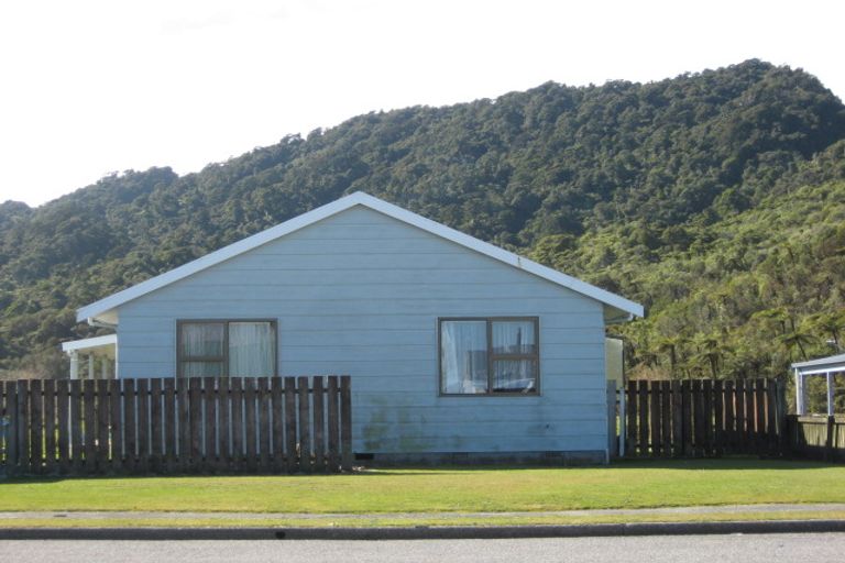 Photo of property in 9 Baillie Place, Cobden, Greymouth, 7802