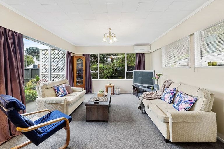 Photo of property in 14 Findhorn Place, Papakowhai, Porirua, 5024
