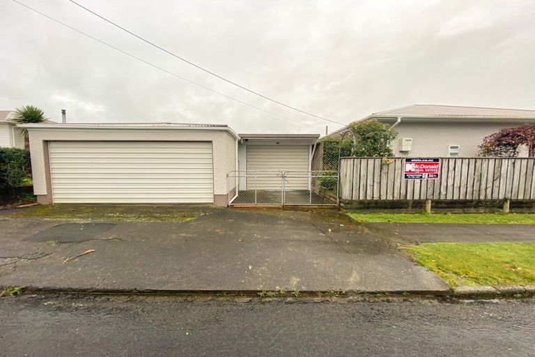 Photo of property in 71 Broadway, Stratford, 4332