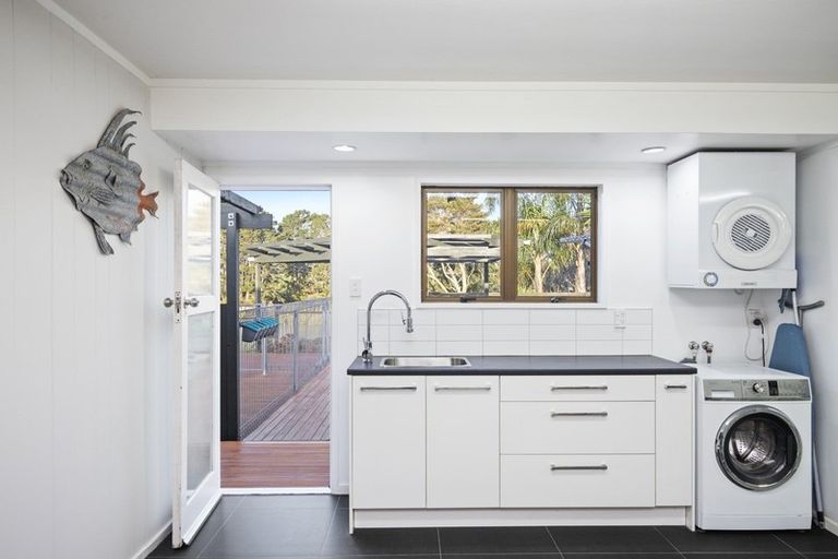 Photo of property in 8 Koromiko Place, Waiuku, 2123