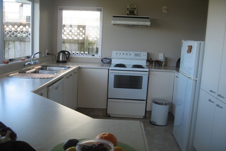 Photo of property in 49 Ashton Fitchett Drive, Brooklyn, Wellington, 6021