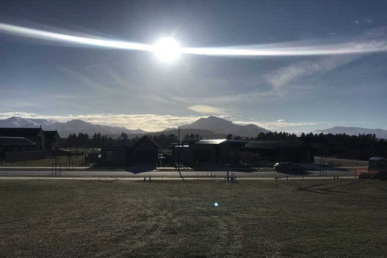 Photo of property in 23 Obelisk Street, Wanaka, 9305