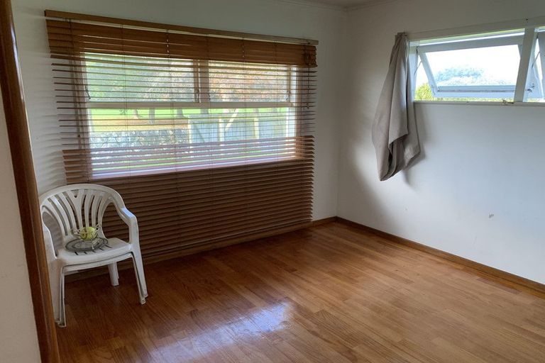 Photo of property in 73 Raglan Street, Mangere East, Auckland, 2024